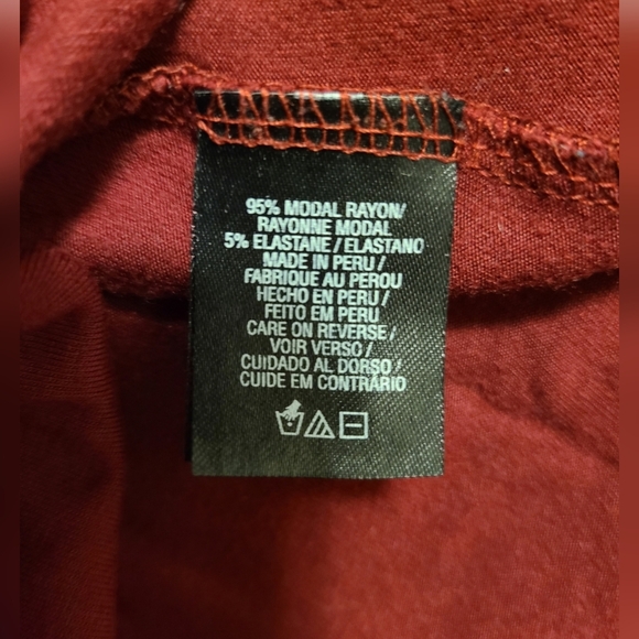 Tahari top (95% Modal) 2X - Picture 4 of 4